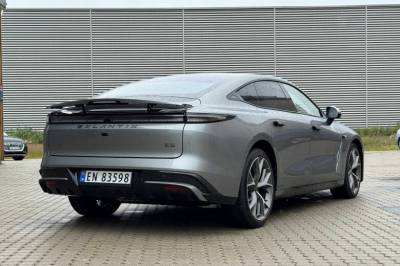 Antall solgte biler: Null