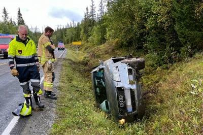 Trafikkulykke på E6: – Materielle skader
