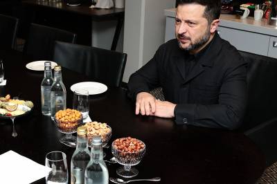 Støre og Zelenskyj i møte om luftvern