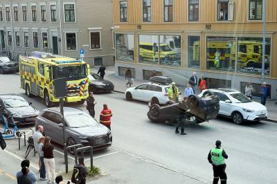 Bil havnet på taket i Trondheim
