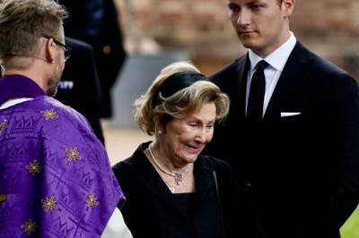 Nå er dronning Sonja tredje i rang