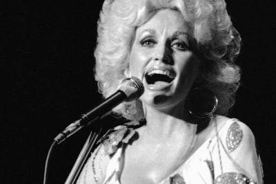 Dolly Parton (80) er død