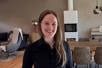 width=device-width, initial-scale=1, viewport-fit=cover