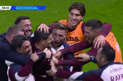 Simeone setter 3-0 mot Parma