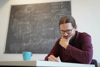 Regnestykkene hans er for vanskelige for en datamaskin