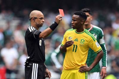 Brasiliansk dommer i Norges VM-duell mot Senegal – ga tre røde kort i åpningskampen
