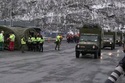 Stor militærøvelse: Hundre «pasienter» ankom Narvik med tog