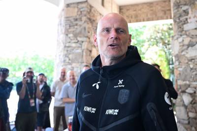 Pressekonferanse med Ståle Solbakken