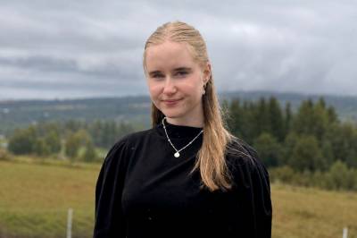 Marielle (18): Elever bør få godkjent fravær for å følge gravferden