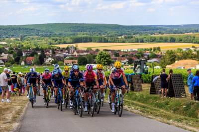 Sykkelfans er sinte på France TV fordi de ikke sender hele Tour de France Femmes