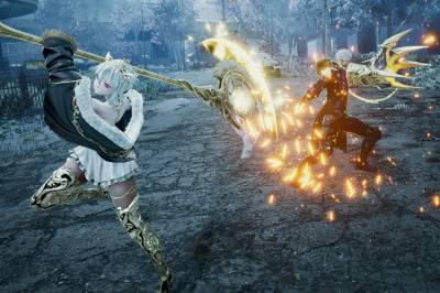 Truser, åpen verden og tidsreiser for å redde den