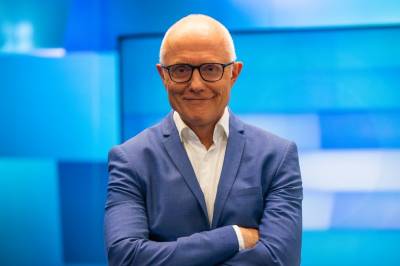 Hva gjør du når banken ikke lenger vil ta i mot kontanter? Se mer på TV klokka 1945!