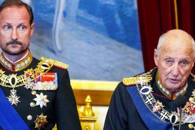 Nå styrer ingen av dem