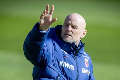 LIVE: Møter pressen