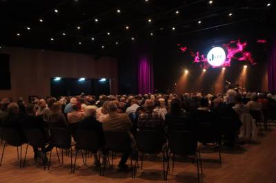 Jazzfestival, helikopter og fallskjermfest - dette skjer i Sande i september