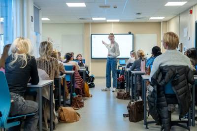 Tror de virkelig vi ikke hilser på elevene våre?