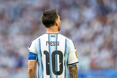 Spillerne skal ha stått i kø for å ta bilde med Messi