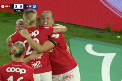 Anna Aahjem scorer mot HJK (W)