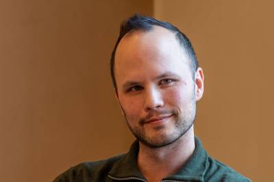 Kim (42) vil ha kjæreste. Nå skal han prøve noe nytt.