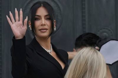 Kim Kardashian tildelt én euro etter grovt  ran