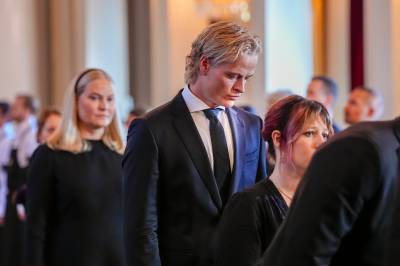 Reagerer på bildene: – Ødela for seg selv