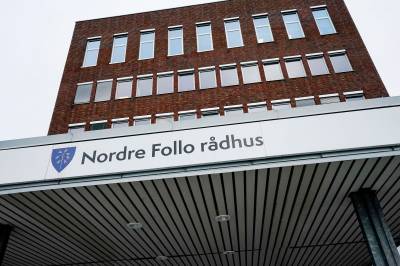 Kirken sier de fikk flere varsler om upassende kontakt med den siktede læreren