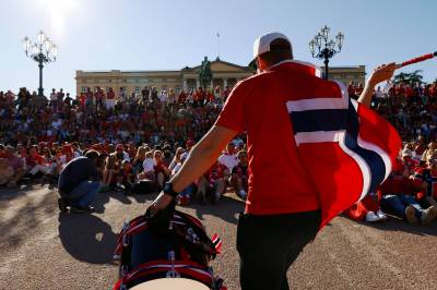Folkefesten i gang: Hele landet ser Norge-Brasil