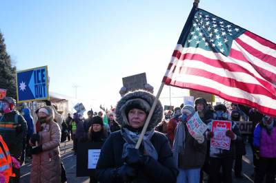 Store demonstrasjoner og skolestreiker mot Ice i USA
