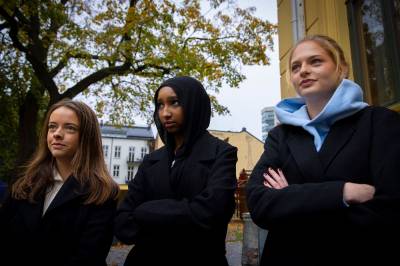 Stadig flere foreldre sporer ungdommen sin. – Kan ende med å vite mindre om hva barna gjør