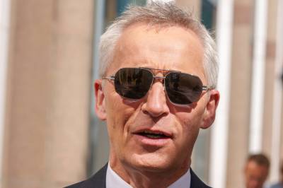 Stoltenberg tjente nær én million mellom toppjobbene