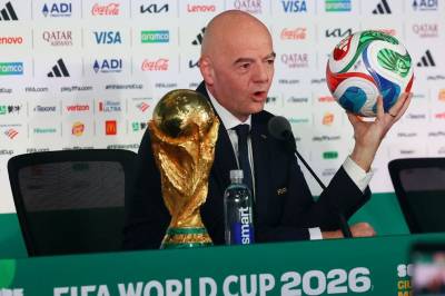 Infantino møtte pressa for første gong på tre år: – Er du flau?