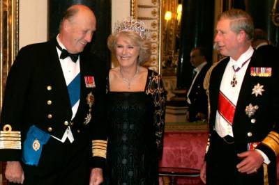 Disse kan dukke opp i kong Haralds begravelse