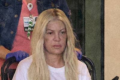 - Det lukter urin overalt