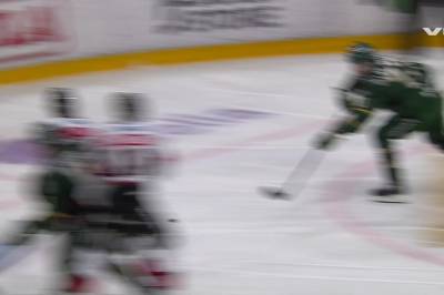 Adam Ollas Mattsson med mål mot Malmö Redhawks