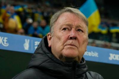 Se bildene: Slik var Hareides liv