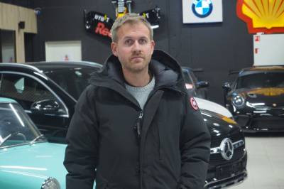 Sa opp sikker jobb i Equinor: Nå sel Leif Harald bruktbilar for over 100 millionar