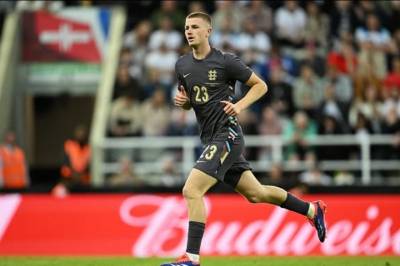 Real Madrid kjemper mot Liverpool om 60 millioner pund- Premier League stjerne kalt «den nye Toni Kroos»