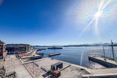 width=device-width, initial-scale=1