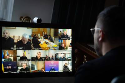 Russiske angrep gjør at nesten 60 % av Kiev er uten strøm i vinterkulden