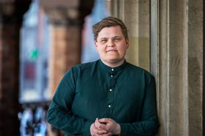 – Dette er gift for demokratiet. Det er sinnssykt belastende å stå i.