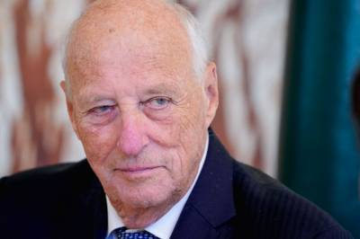 Kongens sykehusopphold forlenges