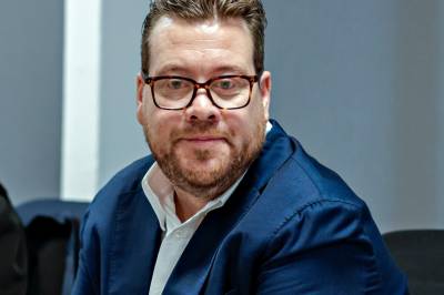 Laksemilliardær anker dom om tomtestrid