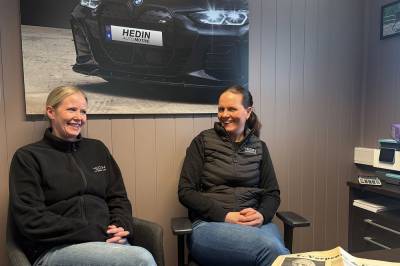 width=device-width, initial-scale=1, viewport-fit=cover