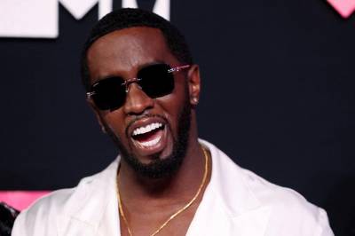 Påtalemyndigheten: Diddy prøver å påvirke vitner fra fengselet