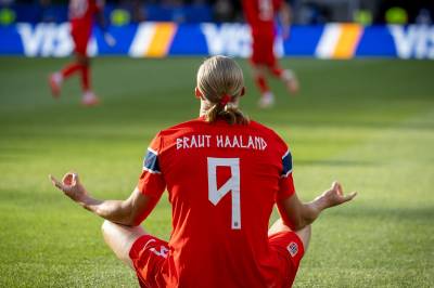 – Måk på med viking-greier!