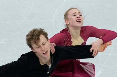 Norsk kunstløper hjalp Sverige til OL-finale: – Jeg bare nøt det