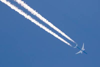 Flyselskaper øker prisene etter kraftig hopp i drivstoffkostnader