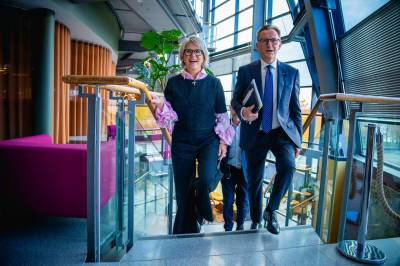 Telenor tjente milliarder 8,6 kroner på driften i fjerde kvartal – vil dele ut 13,3 milliarder i utbytte for 2025