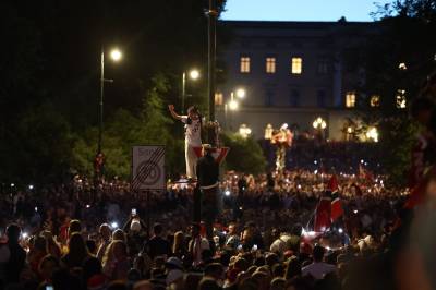 Klatrer i lyktestolpene
