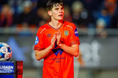 Kjetil Rekdal rørt til tårer etter at Aalesund rykket opp til Eliteserien 